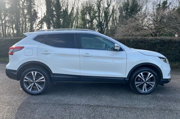 Nissan Qashqai DIG-T N-CONNECTA PAN ROOF 6