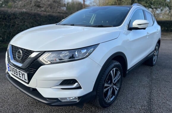 Nissan Qashqai DIG-T N-CONNECTA PAN ROOF 9