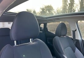 Nissan Qashqai DIG-T N-CONNECTA PAN ROOF 13