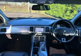 Jaguar XF 3.0D V6 S PORTFOLIO AUTO 32