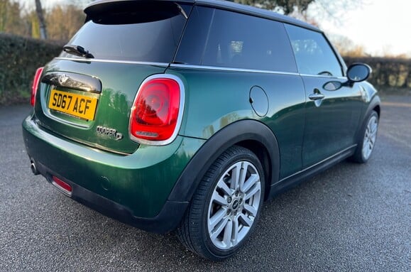 Mini Hatch 1.5 COOPER D SEVEN AUTO  9