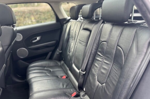 Land Rover Range Rover Evoque 2.2 SD4 PURE AUTO PANORAMIC ROOF 31