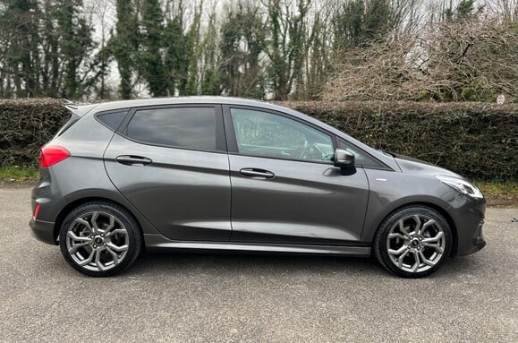 Ford Fiesta 1.0 ST-LINE 5