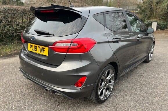 Ford Fiesta 1.0 ST-LINE 8