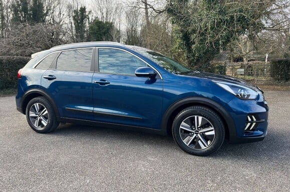 Kia Niro 1.6 GDi HYBRID 2 AUTO 3