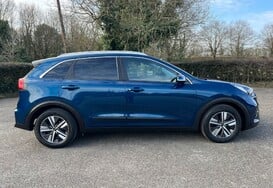 Kia Niro 1.6 GDi HYBRID 2 AUTO 6