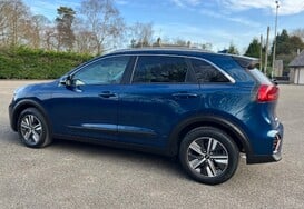 Kia Niro 1.6 GDi HYBRID 2 AUTO 11