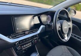 Kia Niro 1.6 GDi HYBRID 2 AUTO 28