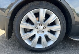 Land Rover Discovery 3.0 TD6 HSE LUXURY AUTO 12