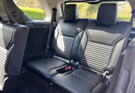 Land Rover Discovery 3.0 TD6 HSE LUXURY AUTO 39