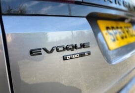 Land Rover Range Rover Evoque 2.0 D180 R-DYNAMIC S MHEV AUTO 13