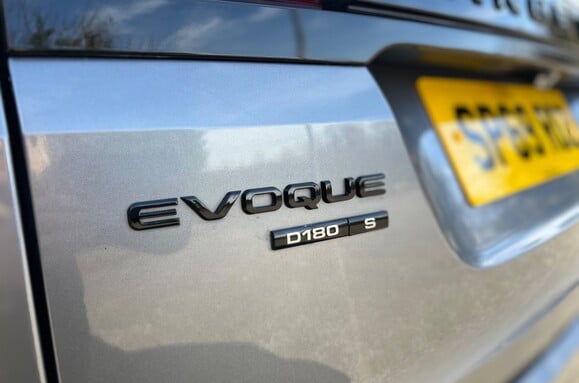 Land Rover Range Rover Evoque 2.0 D180 R-DYNAMIC S MHEV AUTO 13