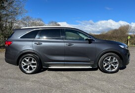 Kia Sorento 2.2 CRDI KX-4 ISG AUTO 7 SEATS 8