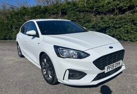 Ford Focus ST-LINE 1