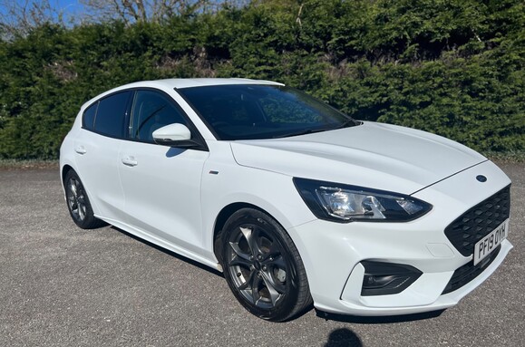 Ford Focus ST-LINE 2
