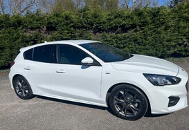 Ford Focus ST-LINE 4