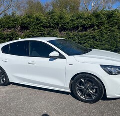 Ford Focus ST-LINE 3