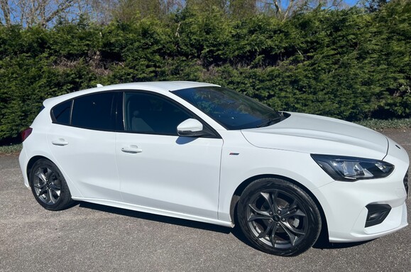 Ford Focus ST-LINE 4