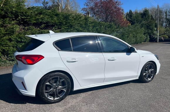 Ford Focus ST-LINE 6