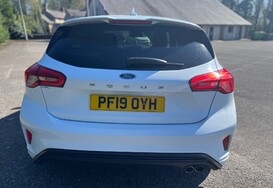 Ford Focus ST-LINE 8