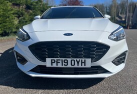 Ford Focus ST-LINE 14