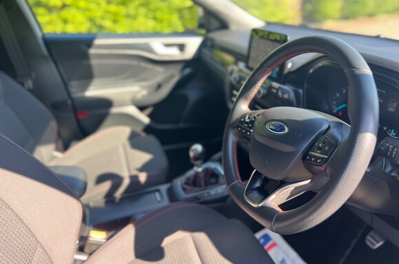 Ford Focus ST-LINE 16