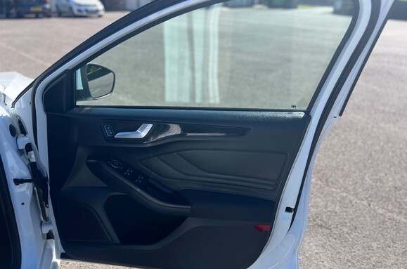 Ford Focus ST-LINE 20