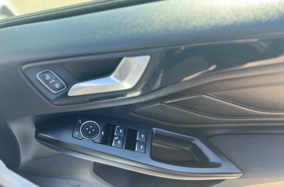 Ford Focus ST-LINE 22
