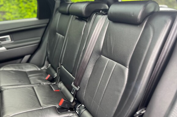 Land Rover Discovery Sport TD4 LANDMARK AUTO 7 SEATS PAN ROOF 29