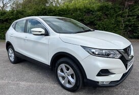 Nissan Qashqai 1.5 DCI ACENTA PREMIUM 2