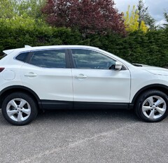 Nissan Qashqai 1.5 DCI ACENTA PREMIUM 4