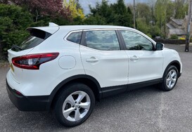 Nissan Qashqai 1.5 DCI ACENTA PREMIUM 6