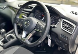 Nissan Qashqai 1.5 DCI ACENTA PREMIUM 19