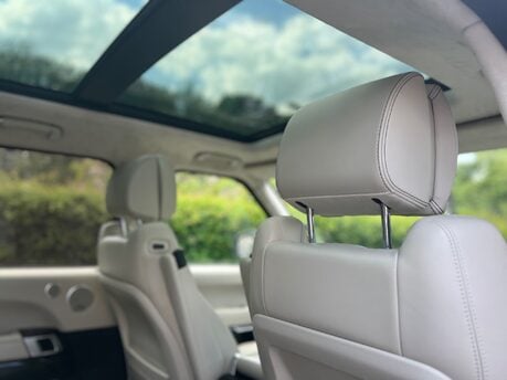 Land Rover Range Rover 4.4 SDV8 AUTOBIOGRAPHY AUTO