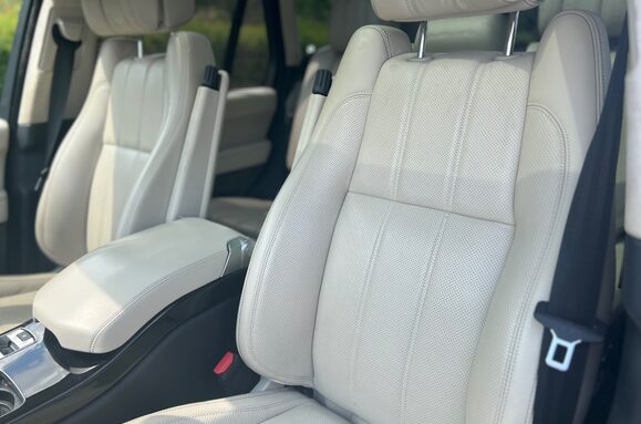 Land Rover Range Rover 4.4 SDV8 AUTOBIOGRAPHY AUTO 24