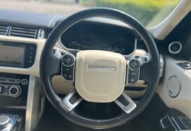Land Rover Range Rover 4.4 SDV8 AUTOBIOGRAPHY AUTO 31