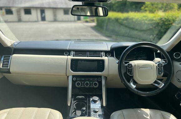 Land Rover Range Rover 4.4 SDV8 AUTOBIOGRAPHY AUTO 32