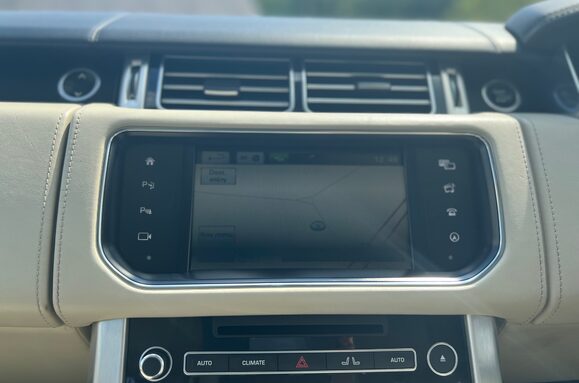 Land Rover Range Rover 4.4 SDV8 AUTOBIOGRAPHY AUTO 33