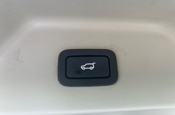 Land Rover Range Rover 4.4 SDV8 AUTOBIOGRAPHY AUTO 36