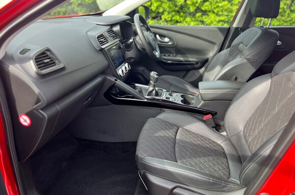 Renault Kadjar ICONIC 1.5 DCI 25