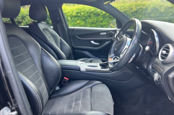 Mercedes-Benz GLC GLC 220 D 4MATIC AMG LINE AUTO 16