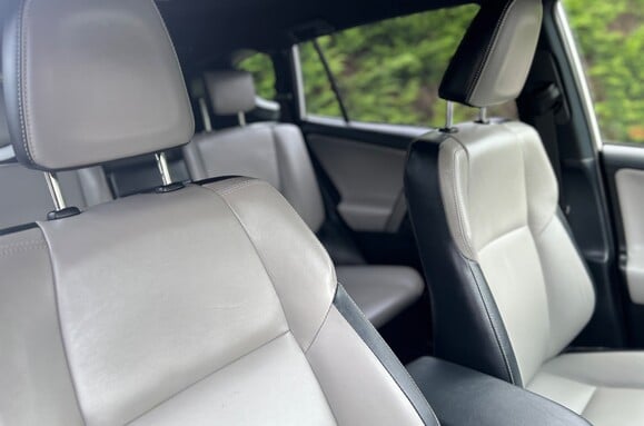 Toyota Rav 4  2.5 VVT-h Excel CVT 4WD Hybrid Auto 15