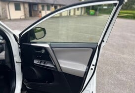 Toyota Rav 4  2.5 VVT-h Excel CVT 4WD Hybrid Auto 18