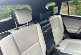 Toyota Rav 4  2.5 VVT-h Excel CVT 4WD Hybrid Auto 20