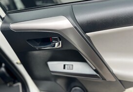 Toyota Rav 4  2.5 VVT-h Excel CVT 4WD Hybrid Auto 27