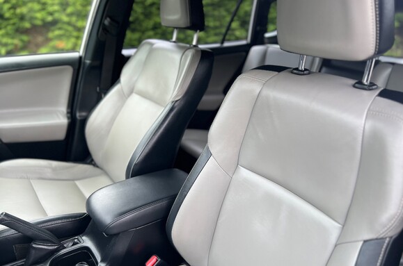 Toyota Rav 4  2.5 VVT-h Excel CVT 4WD Hybrid Auto 29