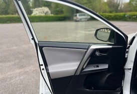Toyota Rav 4  2.5 VVT-h Excel CVT 4WD Hybrid Auto 31