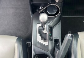 Toyota Rav 4  2.5 VVT-h Excel CVT 4WD Hybrid Auto 38