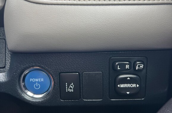 Toyota Rav 4  2.5 VVT-h Excel CVT 4WD Hybrid Auto 41