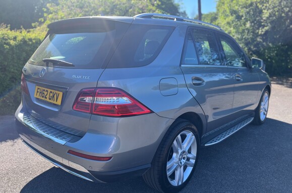 Mercedes-Benz M Class ML250 2.1D BLUETEC SPECIAL EDITION AUTO 7